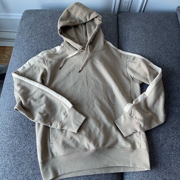 Uniqlo Sweat Pullover Hoodie - Picture 1 of 6